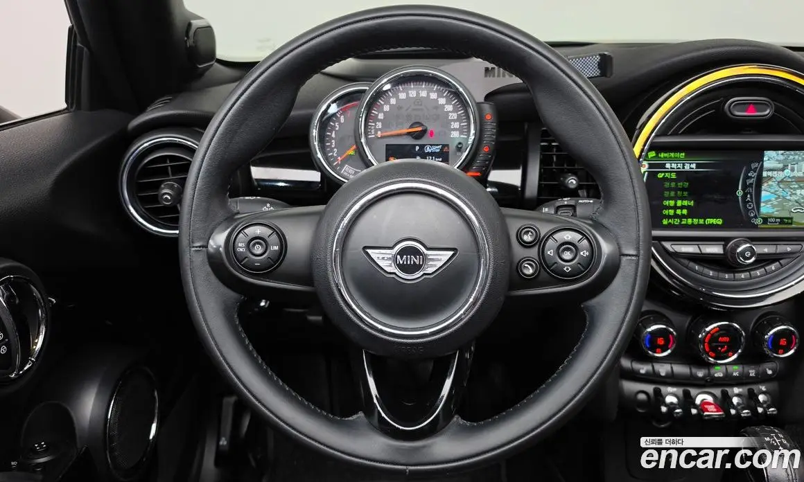 Mini Cooper Convertible 2017 1.5 автомат (гидро), фото 14