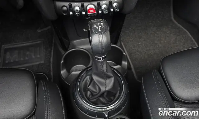 Mini Cooper Convertible 2017 1.5 автомат (гидро), миниатюра 9