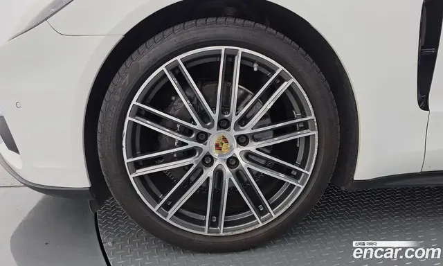 Porsche Panamera 2019 3.0 автомат (гидро), миниатюра 5