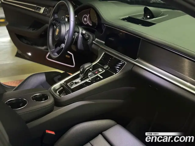 Porsche Panamera 2023 2.9 автомат (гидро), миниатюра 7