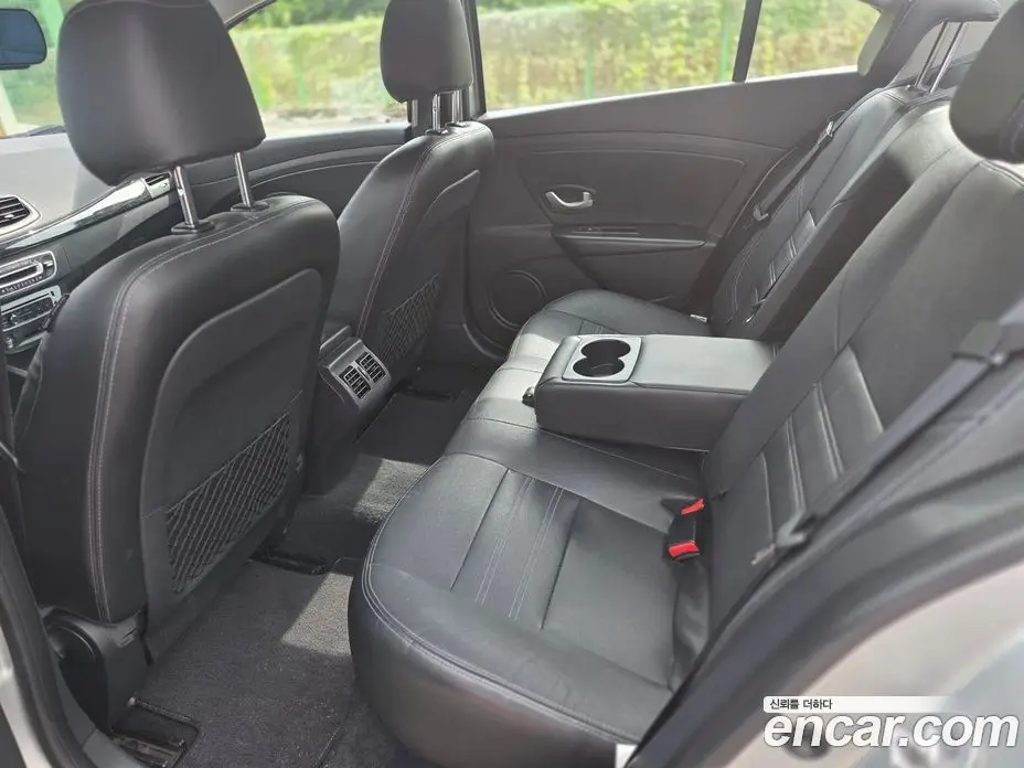 Renault (Samsung) SM3 2014 1.6 автомат (гидро), фото 14 Renault (Samsung) SM3 2014 1.6 автомат (гидро), фото 14