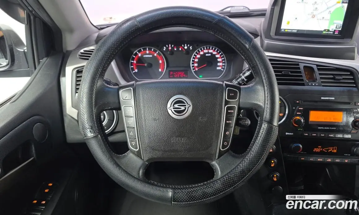 SsangYong Korando 2014 2.0 автомат (гидро), фото 15