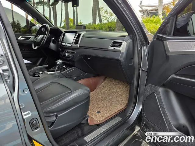 SsangYong Rexton 2019 2.2 автомат (гидро), миниатюра 6