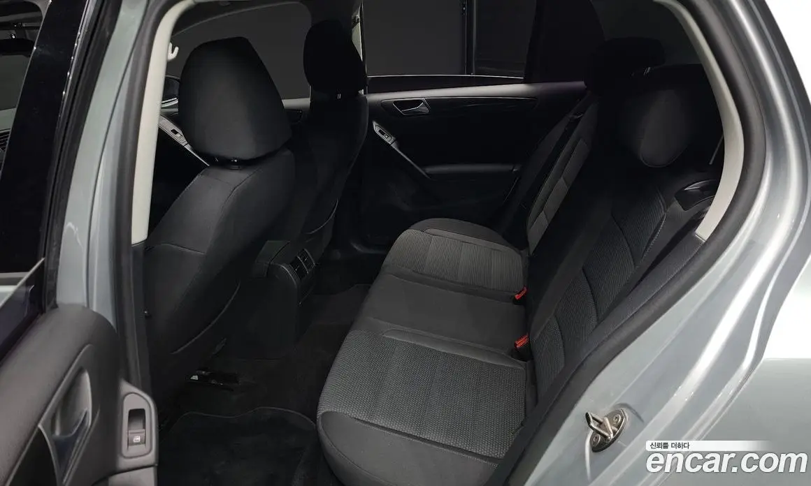 Volkswagen Golf 2012 1.6 автомат (гидро), фото 11