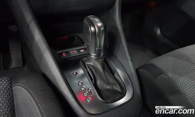 Volkswagen Golf 2012 1.6 автомат (гидро), миниатюра 9