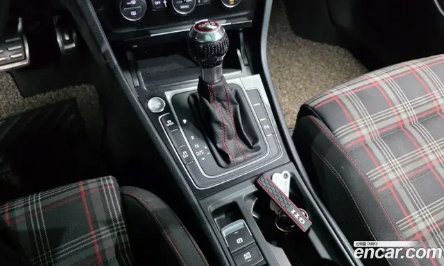 Volkswagen Golf 2016 2.0 автомат (гидро), миниатюра 9 Volkswagen Golf 2016 2.0 автомат (гидро), миниатюра 9