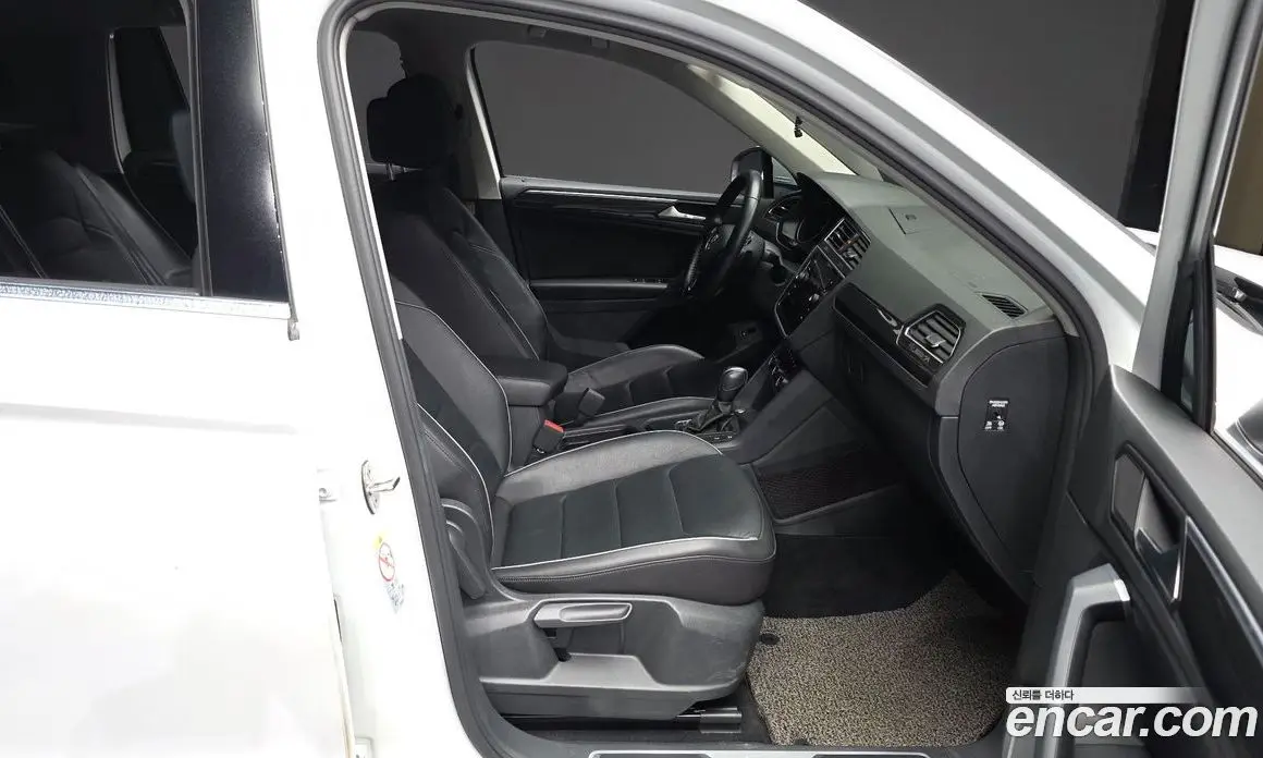 Volkswagen Tiguan 2020 2.0 автомат (гидро), фото 11