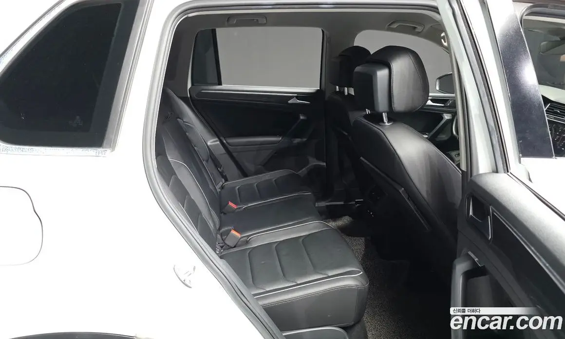 Volkswagen Tiguan 2020 2.0 автомат (гидро), фото 12