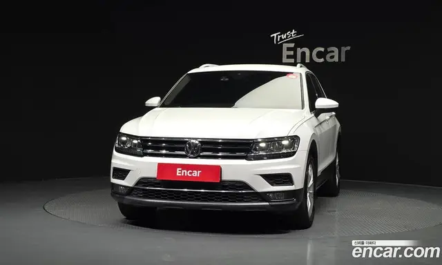 Volkswagen Tiguan 2020 2.0 автомат (гидро), миниатюра 3