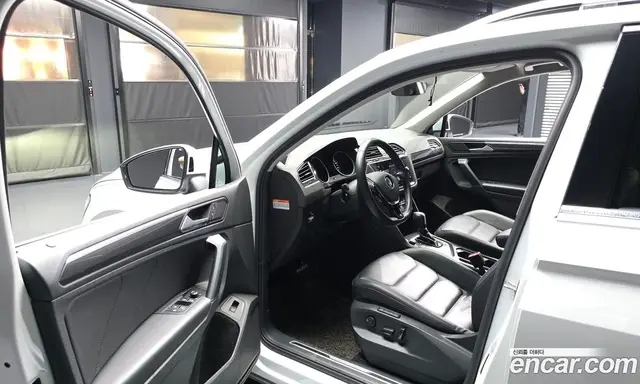 Volkswagen Tiguan 2020 2.0 автомат (гидро), миниатюра 10