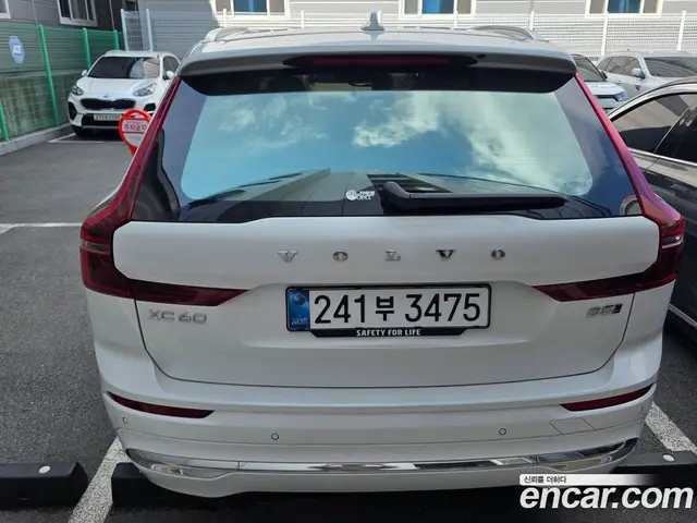 Volvo XC60 2025 2.0 автомат (гидро), миниатюра 4 Volvo XC60 2025 2.0 автомат (гидро), миниатюра 4