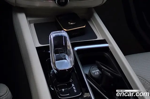 Volvo XC60 2025 2.0 автомат (гидро), миниатюра 9 Volvo XC60 2025 2.0 автомат (гидро), миниатюра 9