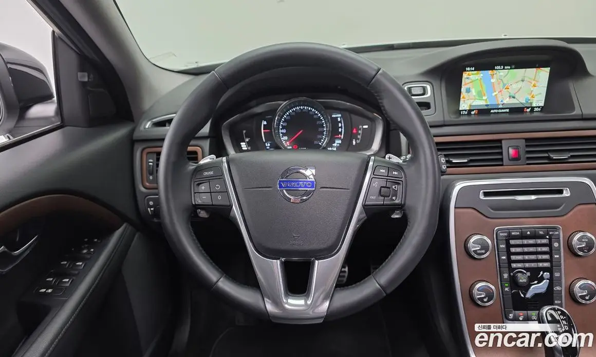 Volvo XC70 2016 2.0 автомат (гидро), фото 13 Volvo XC70 2016 2.0 автомат (гидро), фото 13