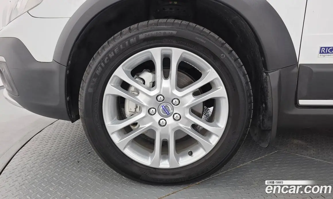Volvo XC70 2016 2.0 автомат (гидро), фото 5 Volvo XC70 2016 2.0 автомат (гидро), фото 5