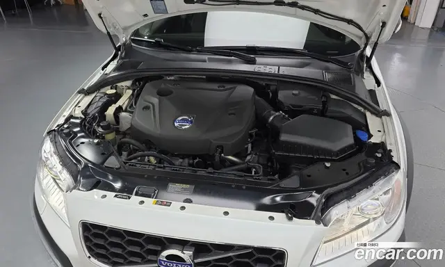 Volvo XC70 2016 2.0 автомат (гидро), миниатюра 6 Volvo XC70 2016 2.0 автомат (гидро), миниатюра 6