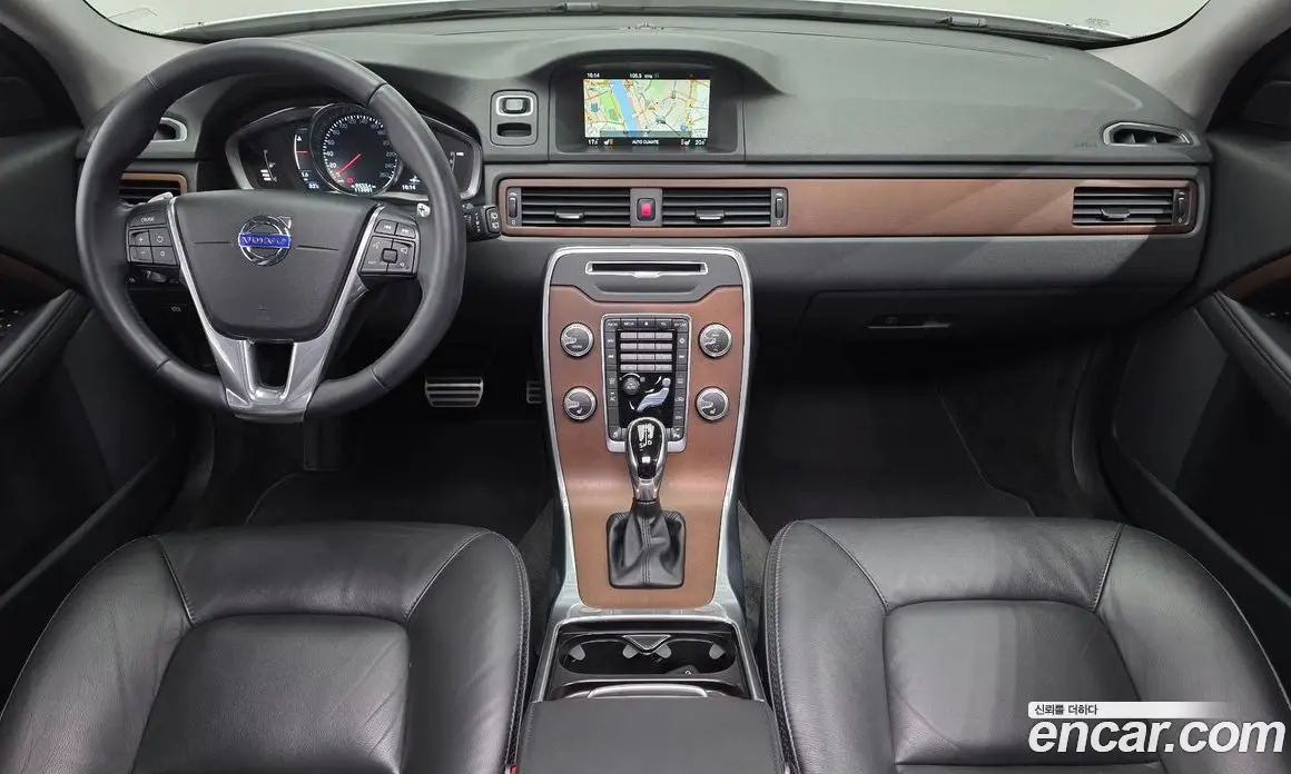 Volvo XC70 2016 2.0 автомат (гидро), фото 7 Volvo XC70 2016 2.0 автомат (гидро), фото 7