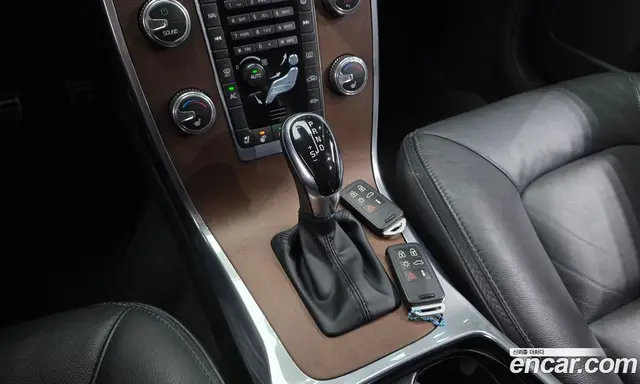 Volvo XC70 2016 2.0 автомат (гидро), миниатюра 9 Volvo XC70 2016 2.0 автомат (гидро), миниатюра 9