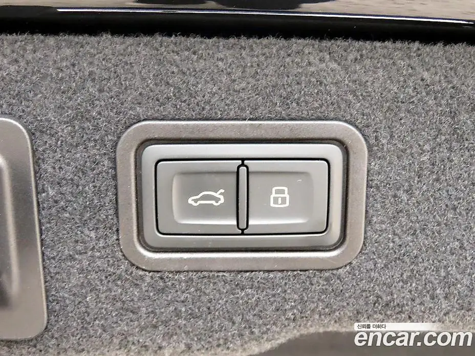 Audi A8 2022 3.0 автомат (гидро), фото 16