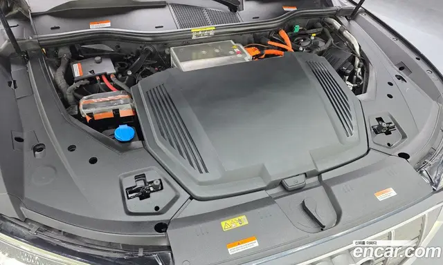 Audi e-tron 2020 0.2 автомат (гидро), миниатюра 6 Audi e-tron 2020 0.2 автомат (гидро), миниатюра 6