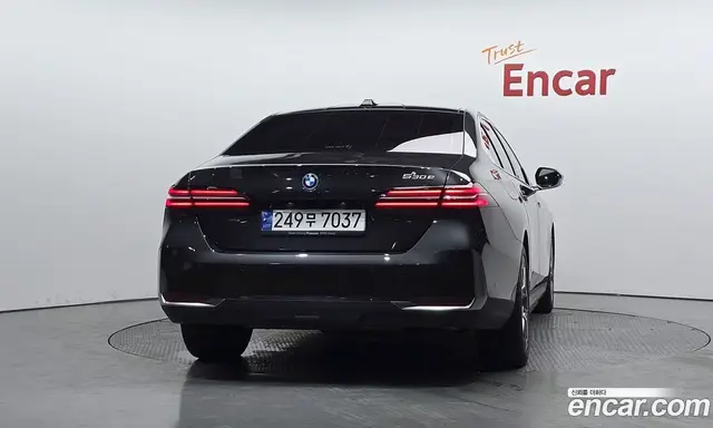 BMW 5 серия 2024 2.0 автомат (гидро), миниатюра 4 BMW 5 серия 2024 2.0 автомат (гидро), миниатюра 4