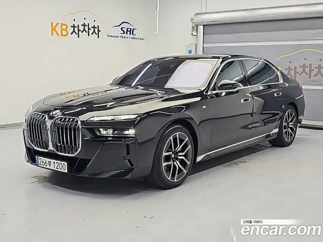 BMW 7 серия, 2025, 26 795 км