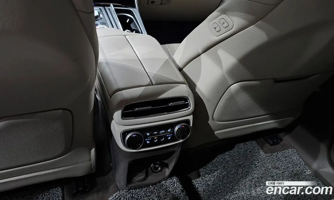 Genesis GV80 2023 2.5 автомат (гидро), фото 18 Genesis GV80 2023 2.5 автомат (гидро), фото 18