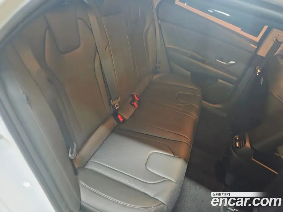 Hyundai Avante 2025 1.6 автомат (гидро), фото 15
