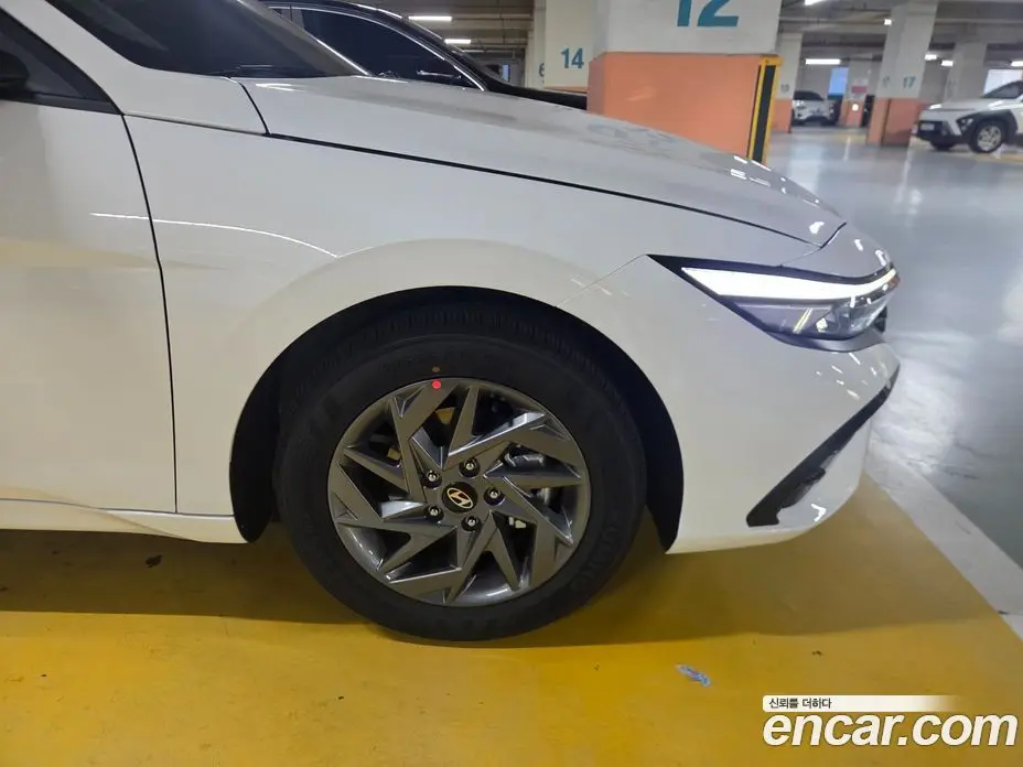Hyundai Avante 2025 1.6 автомат (гидро), фото 4