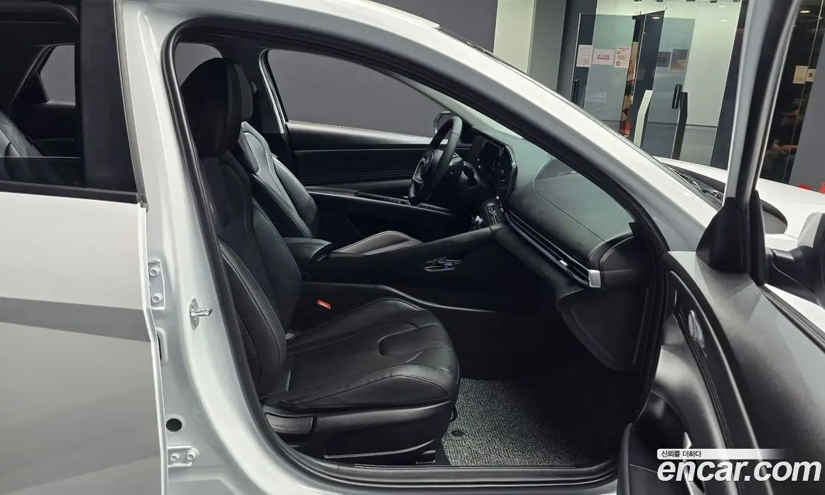 Hyundai Avante 2025 1.6 автомат (гидро), фото 11