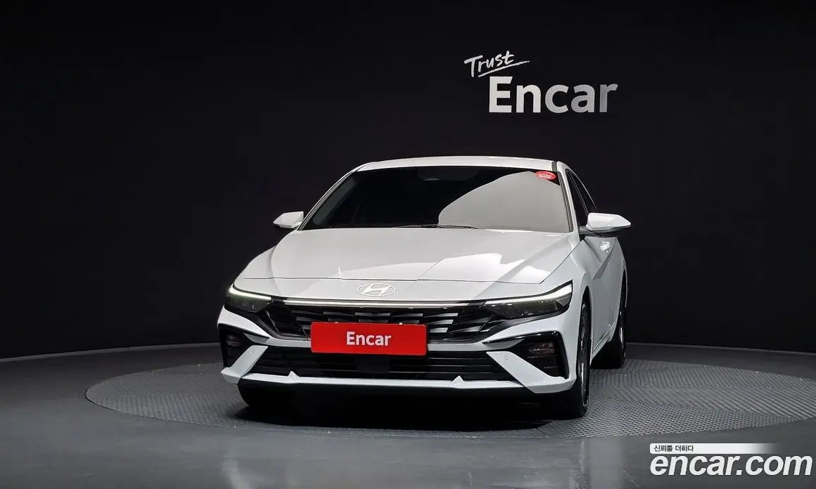Hyundai Avante 2025 1.6 автомат (гидро), фото 3