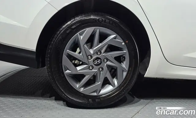 Hyundai Avante 2025 1.6 автомат (гидро), миниатюра 5
