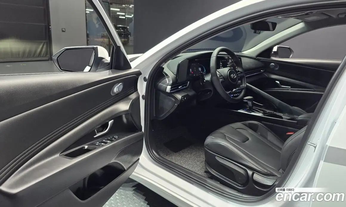 Hyundai Avante 2025 1.6 автомат (гидро), фото 10