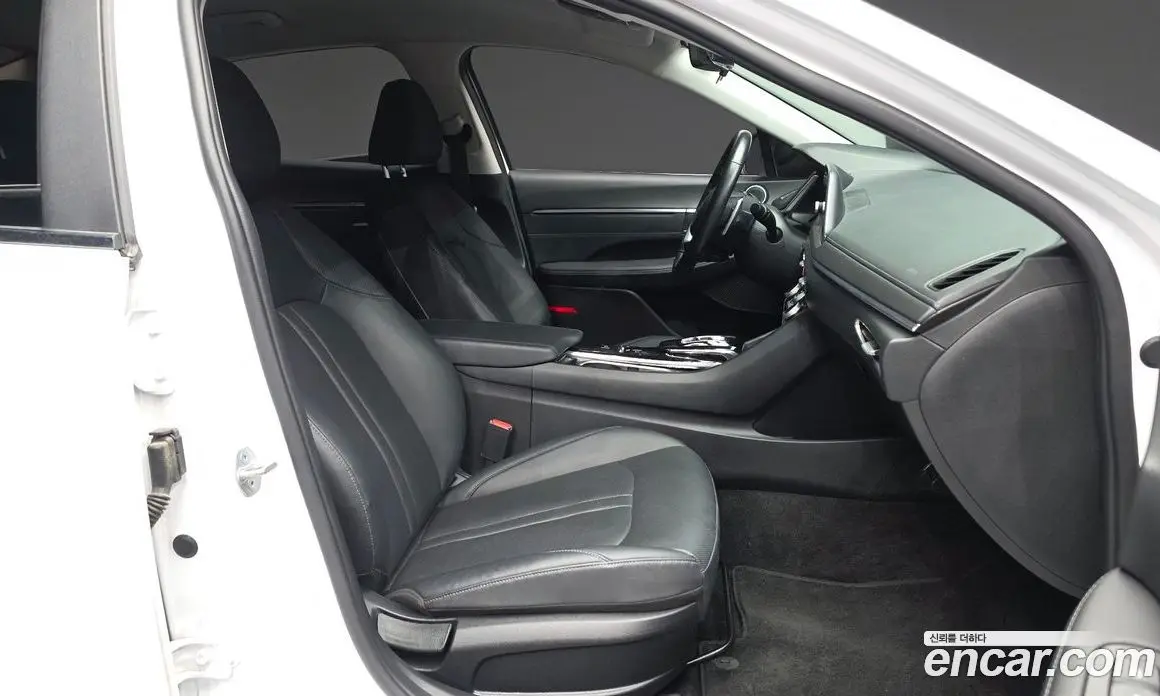 Hyundai Sonata 2022 2.0 автомат (гидро), фото 11