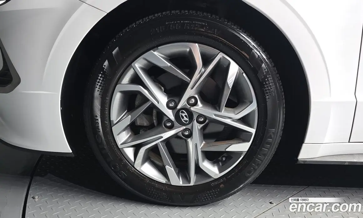 Hyundai Sonata 2022 2.0 автомат (гидро), фото 5
