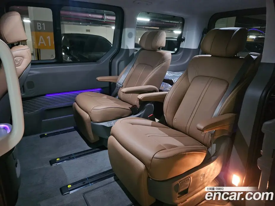 Hyundai Staria 2025 2.2 автомат (гидро), фото 4