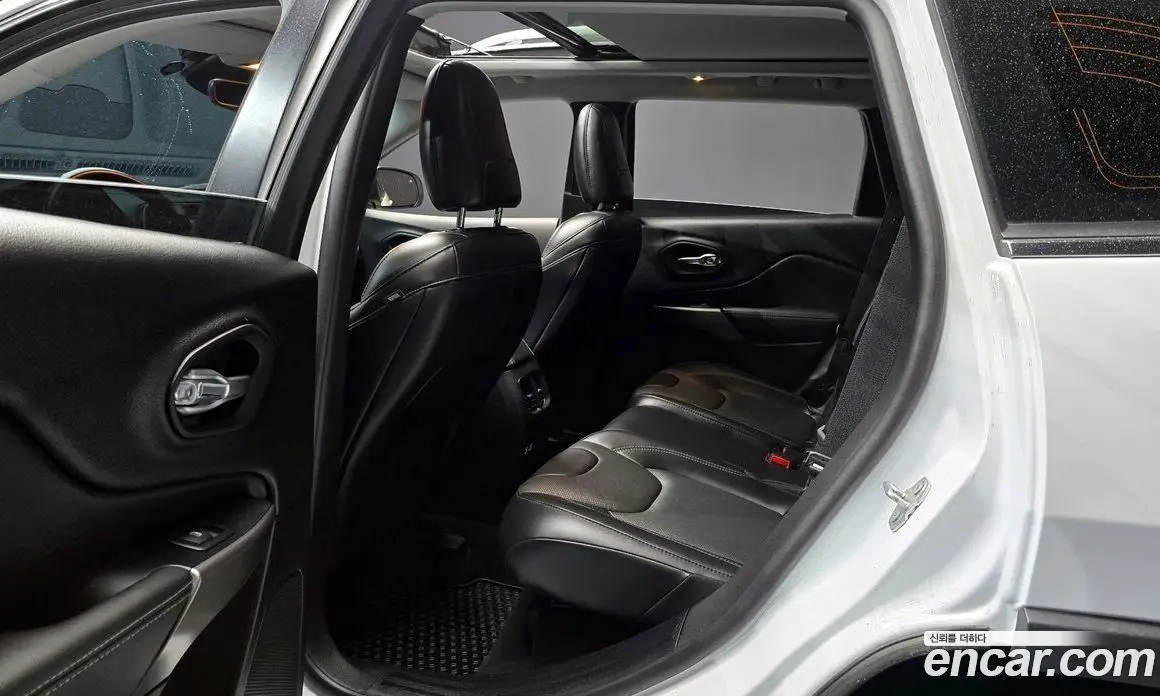 Jeep Cherokee 2021 2.4 автомат (гидро), фото 12 Jeep Cherokee 2021 2.4 автомат (гидро), фото 12