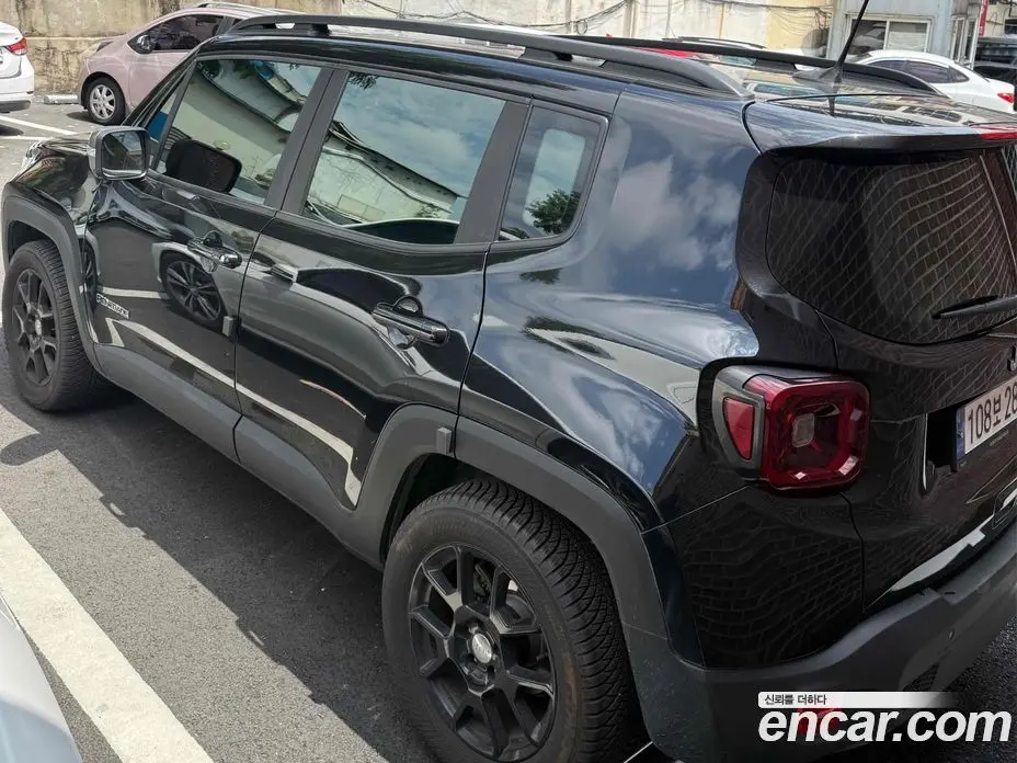 Jeep Renegade 2021 2.4 автомат (гидро), фото 4 Jeep Renegade 2021 2.4 автомат (гидро), фото 4
