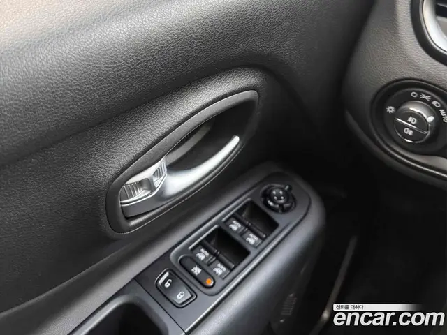 Jeep Renegade 2021 2.4 автомат (гидро), миниатюра 5 Jeep Renegade 2021 2.4 автомат (гидро), миниатюра 5