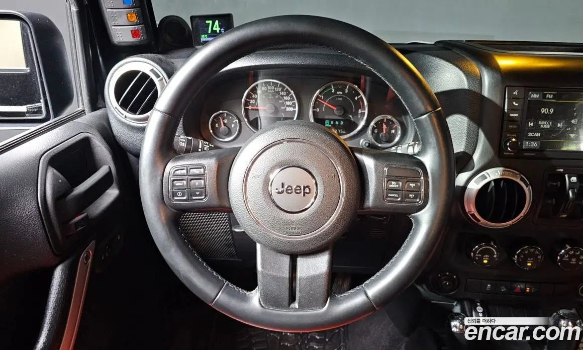 Jeep Wrangler 2014 2.8 автомат (гидро), фото 13 Jeep Wrangler 2014 2.8 автомат (гидро), фото 13