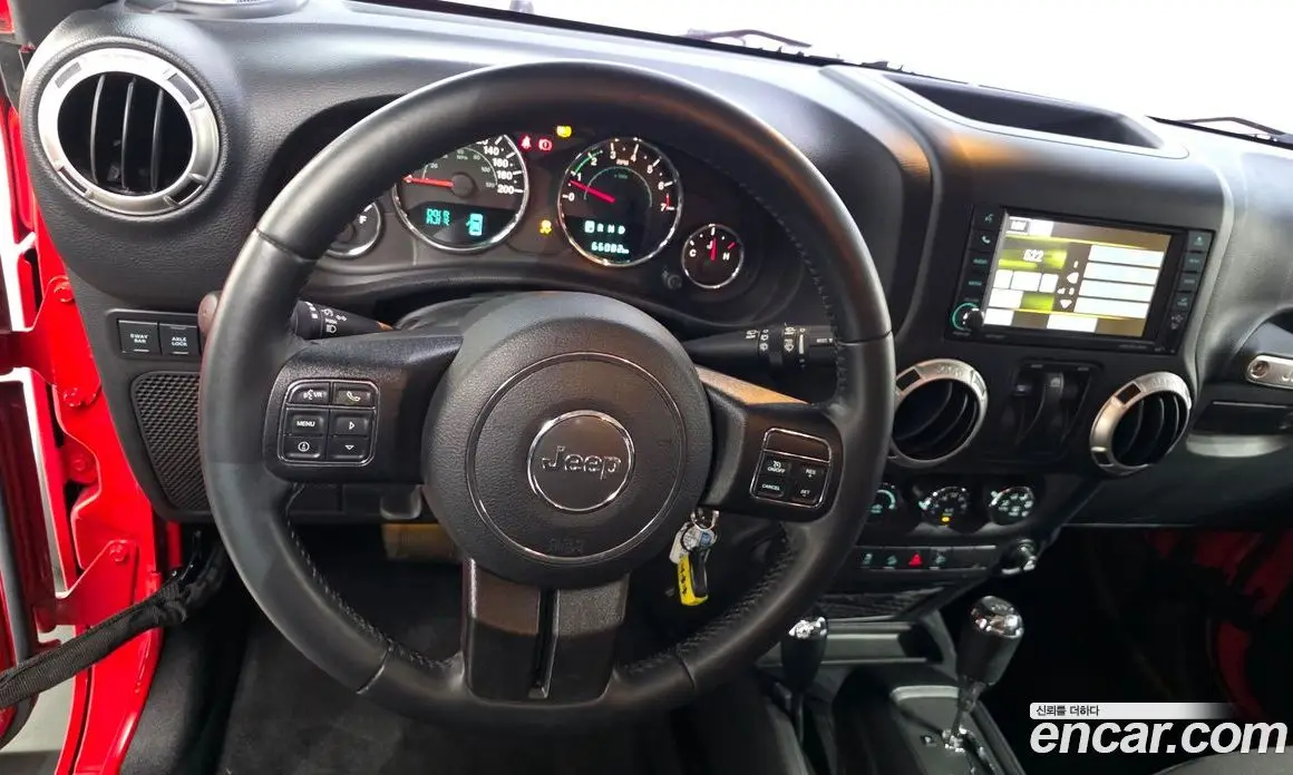 Jeep Wrangler 2016 3.6 автомат (гидро), фото 12