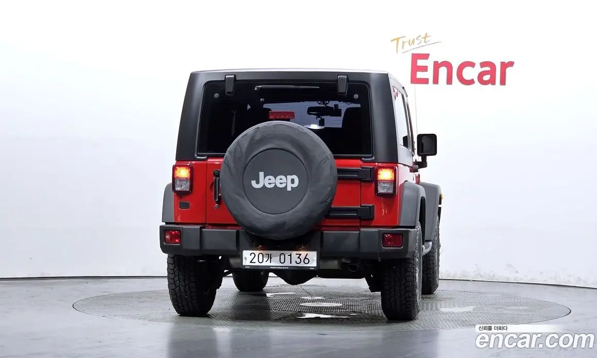 Jeep Wrangler 2016 3.6 автомат (гидро), фото 4