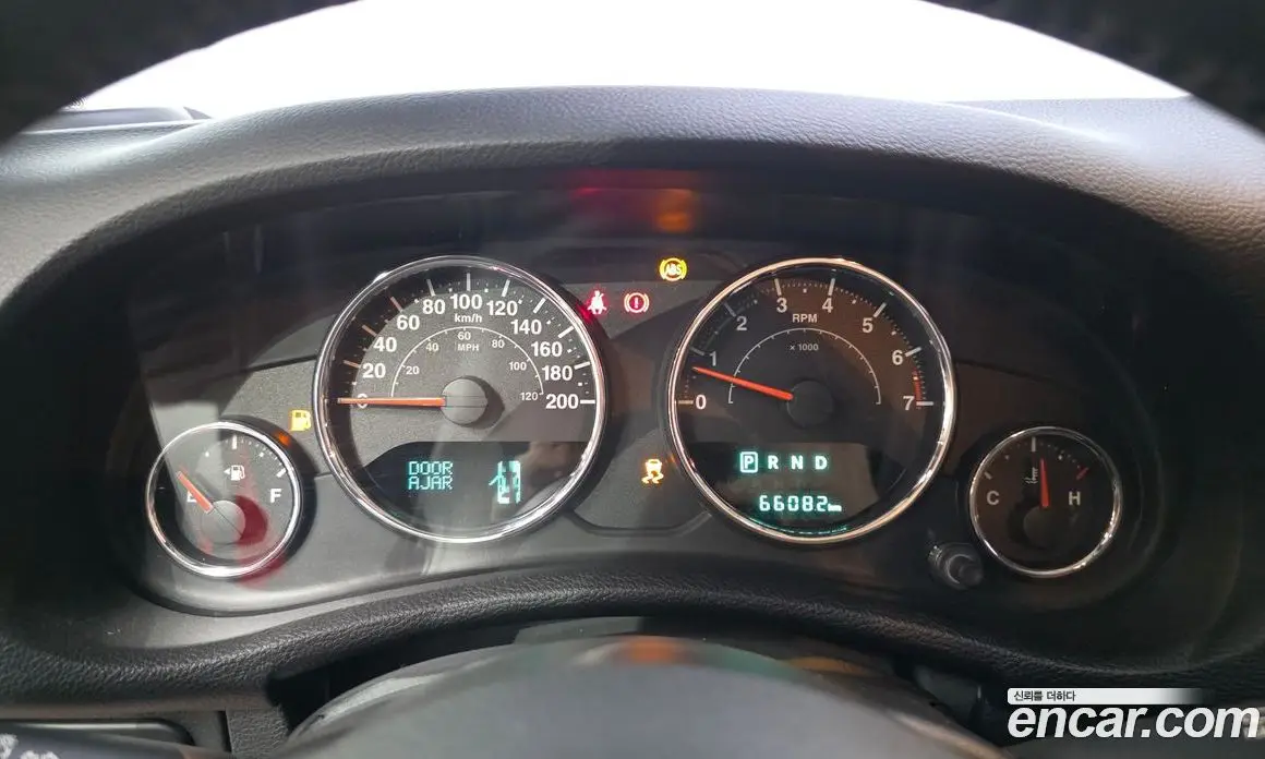 Jeep Wrangler 2016 3.6 автомат (гидро), фото 8