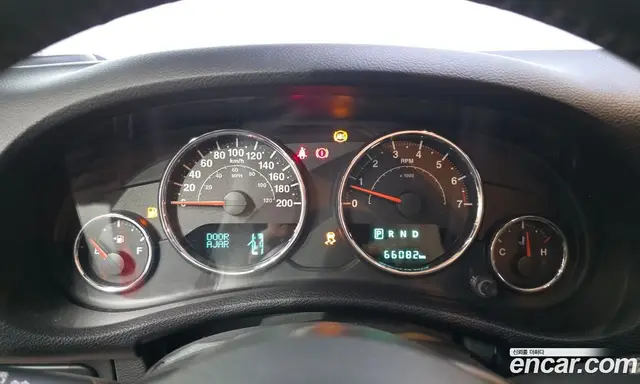 Jeep Wrangler 2016 3.6 автомат (гидро), миниатюра 8
