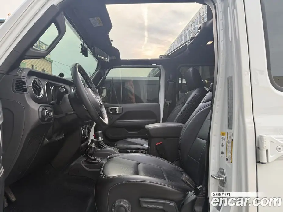 Jeep Wrangler 2018 2.0 автомат (гидро), фото 8