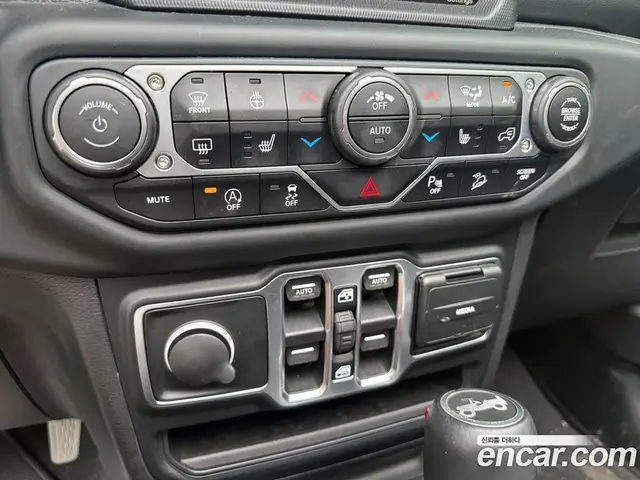 Jeep Wrangler 2018 2.0 автомат (гидро), миниатюра 10