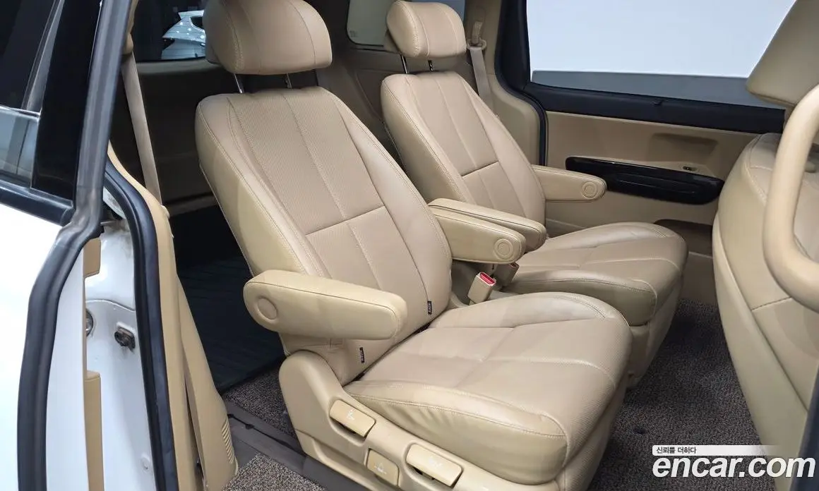 Kia Carnival 2019 3.3 автомат (гидро), фото 10