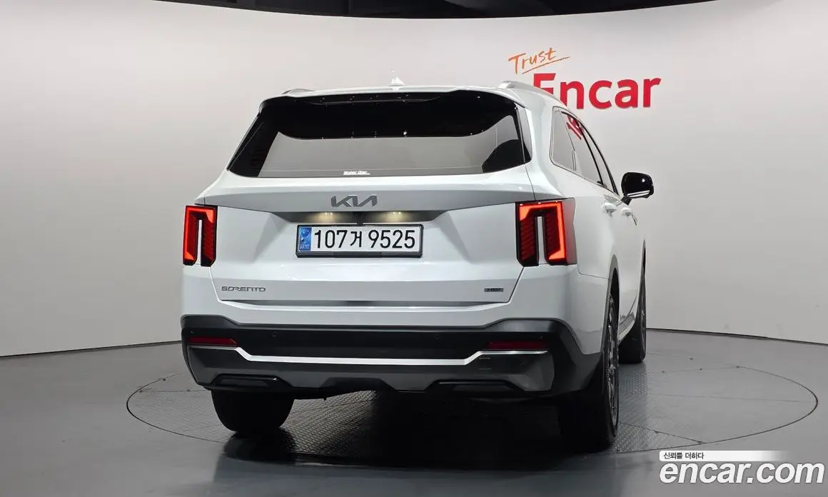 Kia Sorento 2023 1.6 автомат (гидро), фото 4