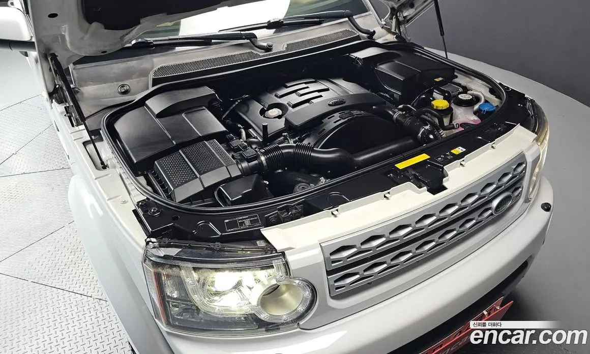 Land Rover Discovery 2012 3.0 автомат (гидро), фото 6
