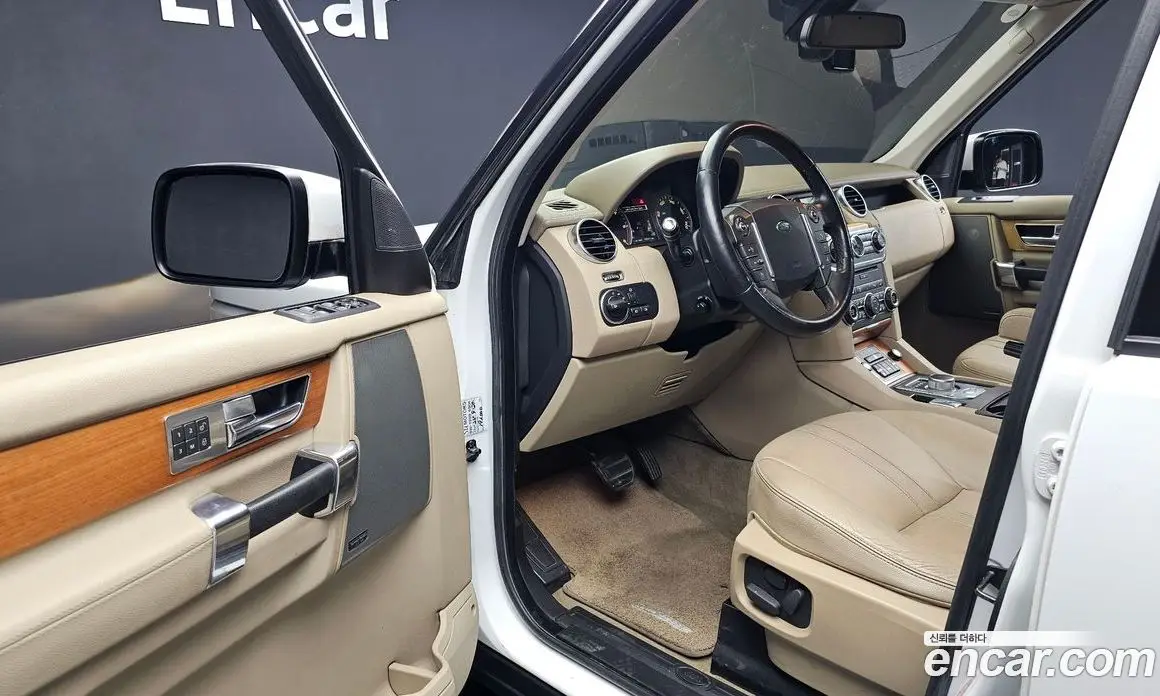 Land Rover Discovery 2012 3.0 автомат (гидро), фото 10