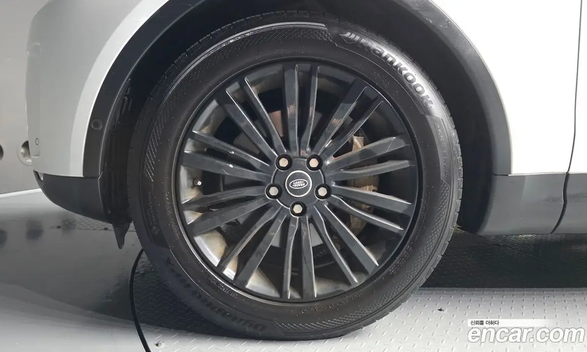 Land Rover Discovery 2019 3.0 автомат (гидро), фото 5